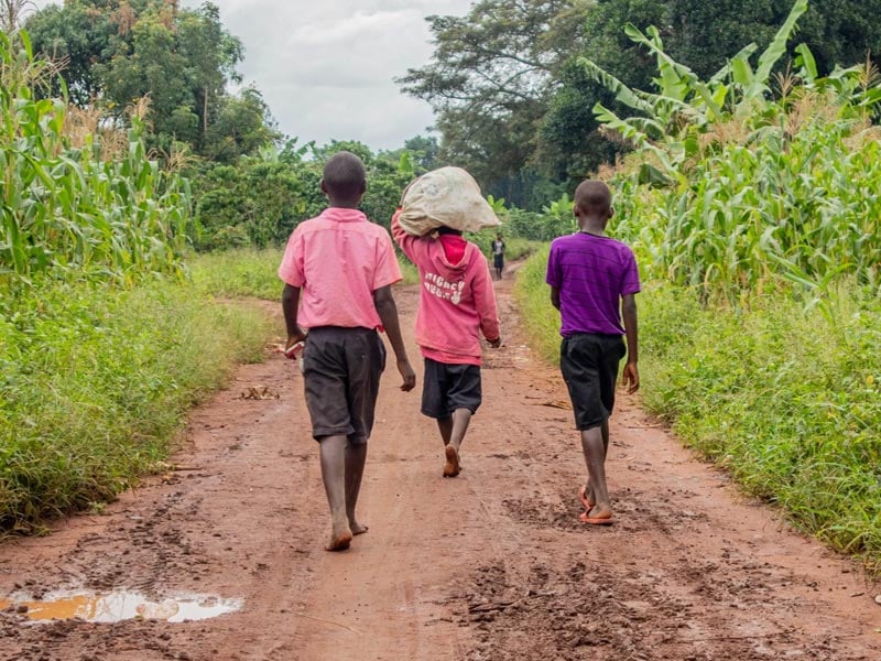 african-orphans-walking